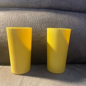 Vintage 1970 Mustard Yellow Tumbler Set